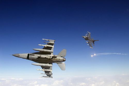 F16-Dogfight.jpg
