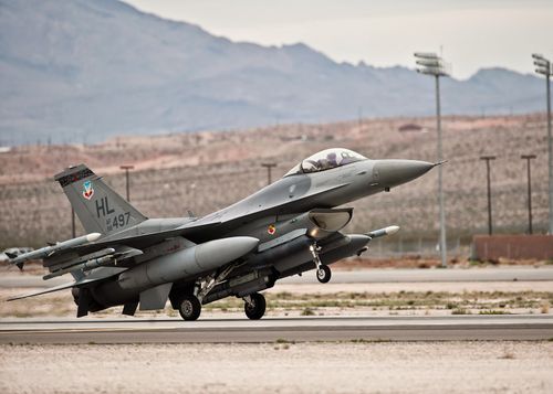 F16-takeoff.JPG
