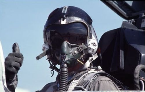 F16-pilot.jpg
